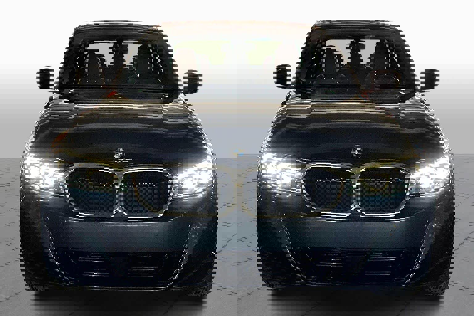 Certified 2025 BMW 330i Sedan image 3