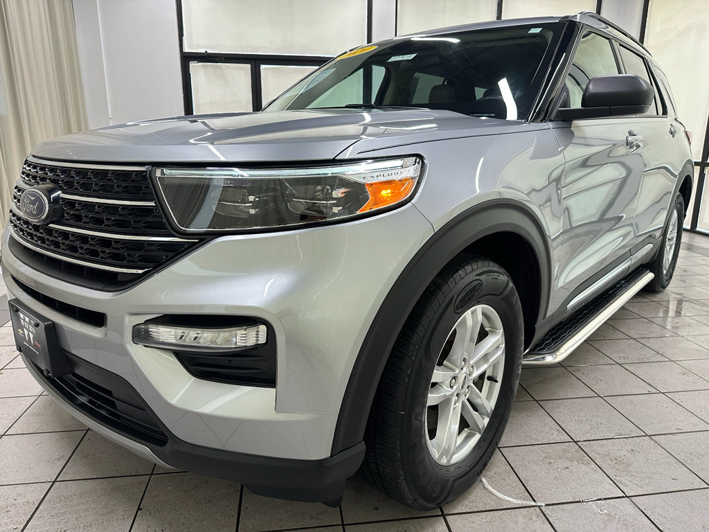 Used 2020 Ford Explorer XLT w/ Equipment Group 202A image 11