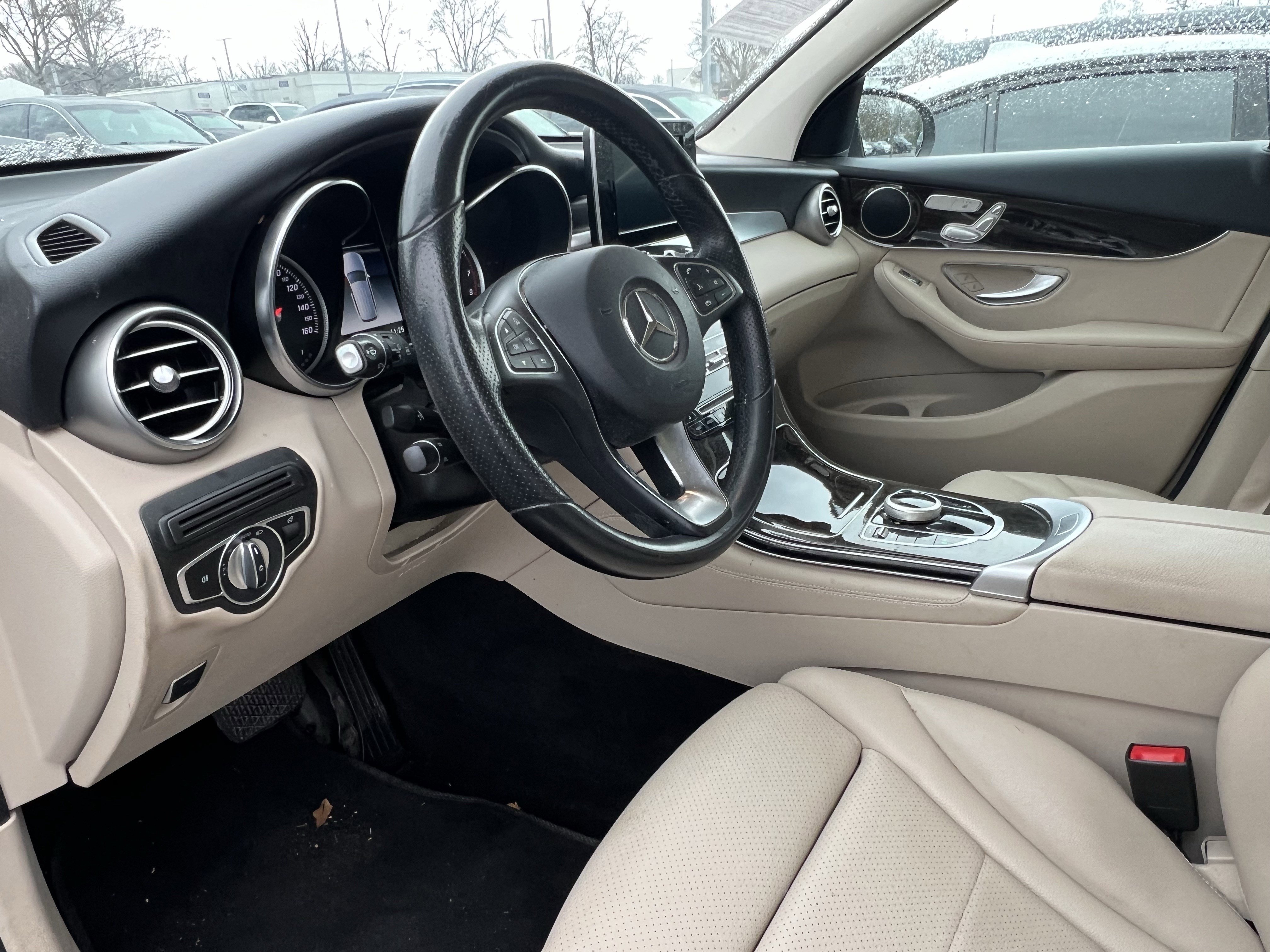 Certified 2018 Mercedes-Benz GLC 300 4MATIC image 17