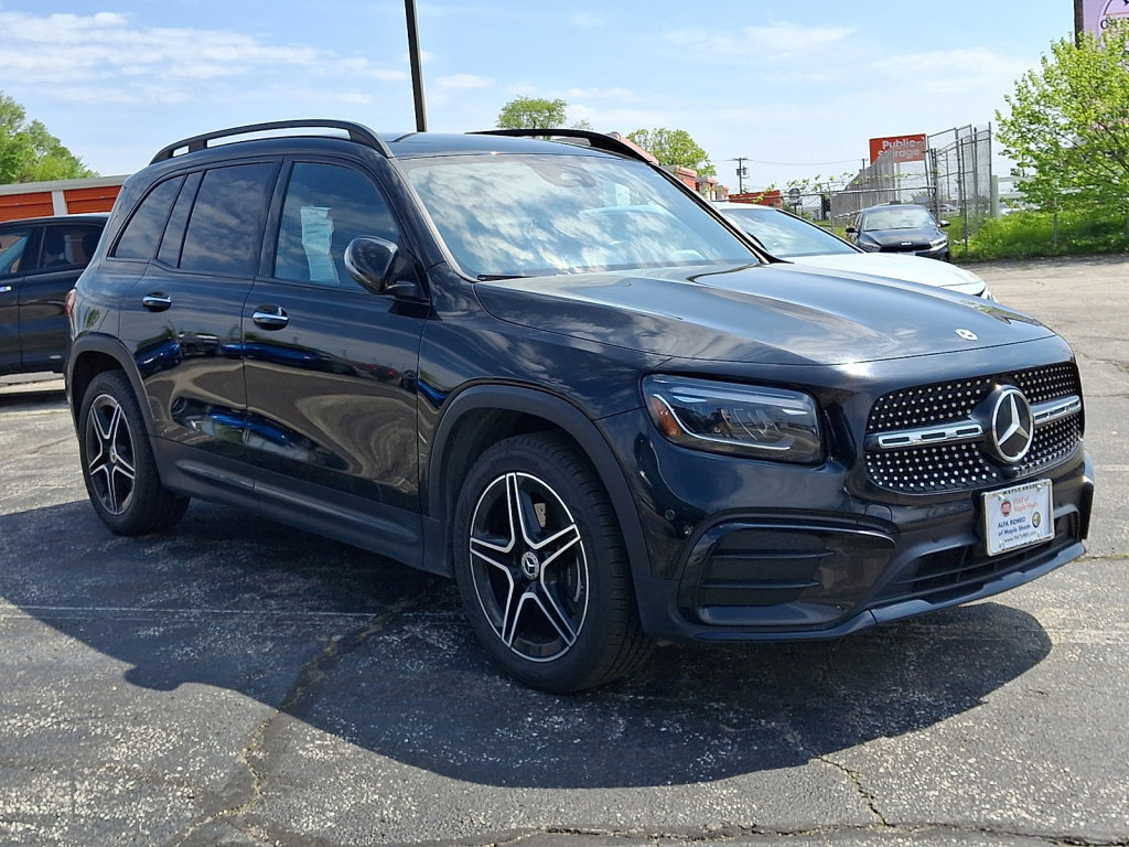 Used 2024 Mercedes-Benz GLB 250 image 3