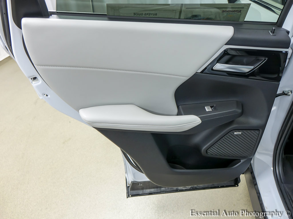 Used 2025 Mitsubishi Outlander SE AWD/4WD image 23