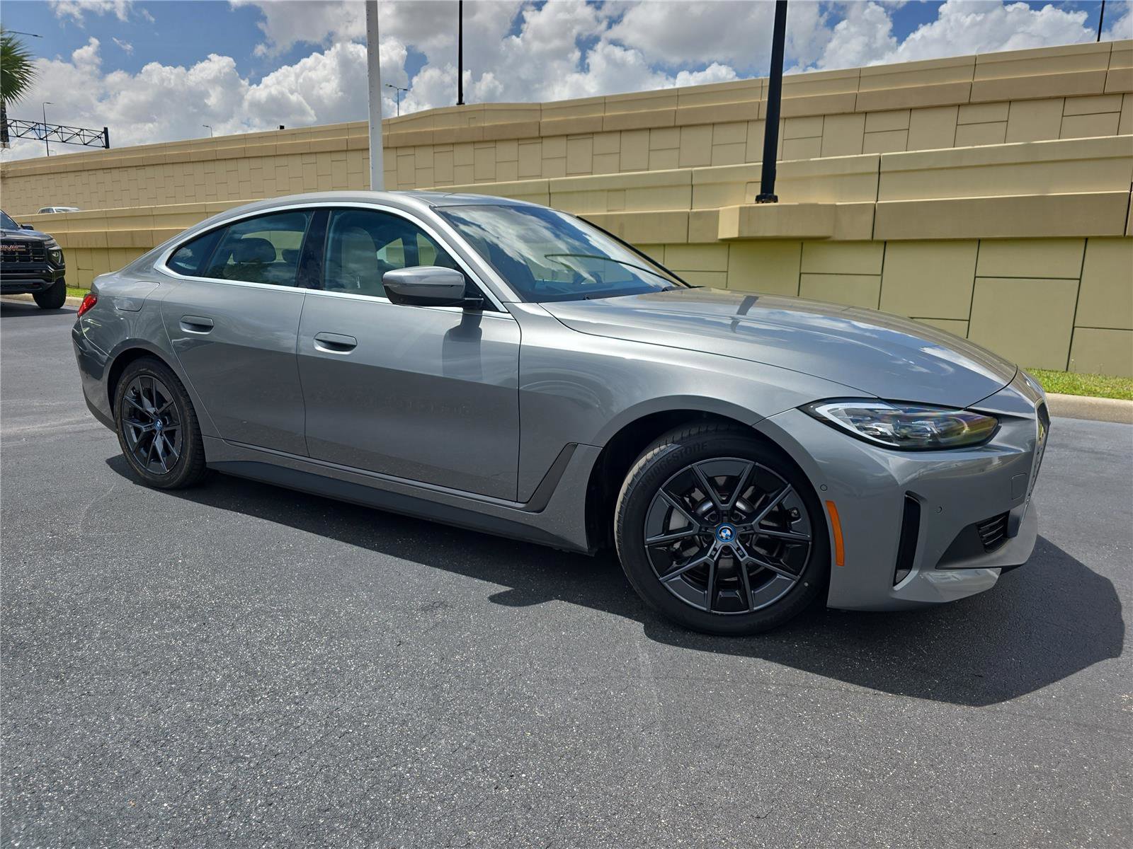 Used 2023 BMW i4 eDrive35 w/ Premium Package image 28