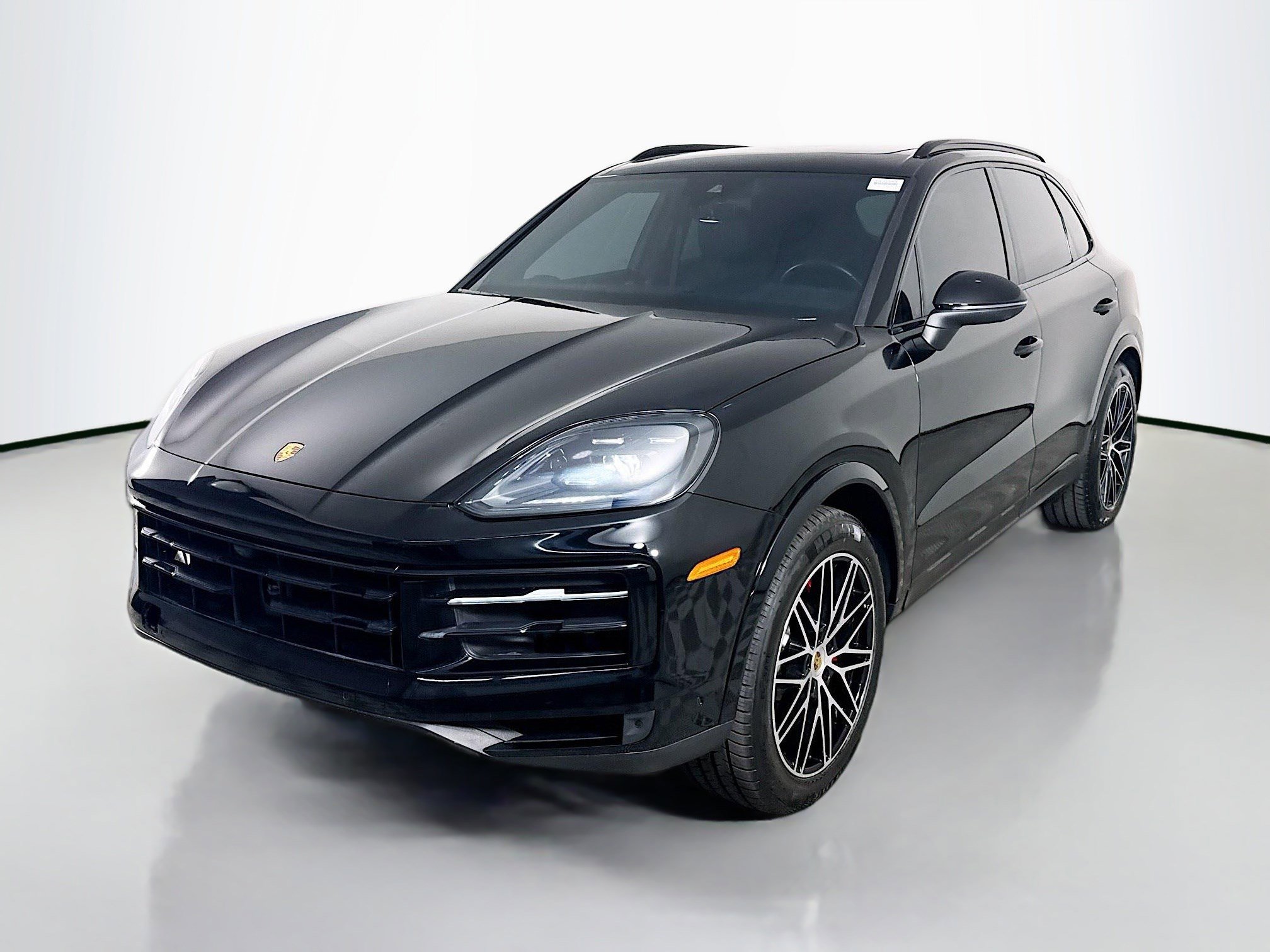 Used 2024 Porsche Cayenne S image 4
