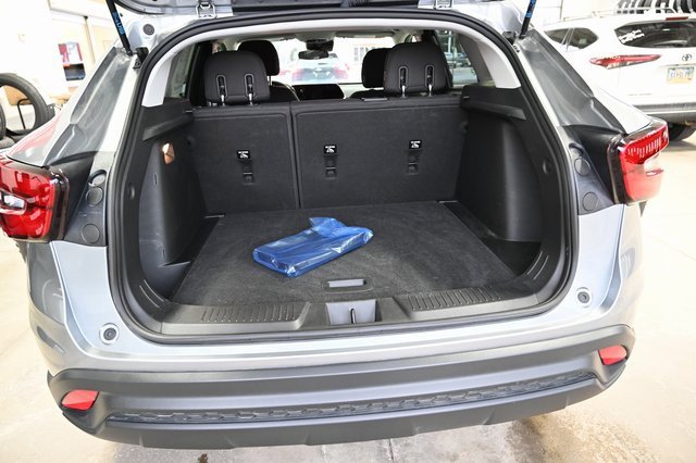 Used 2024 Chevrolet Trax LS image 27