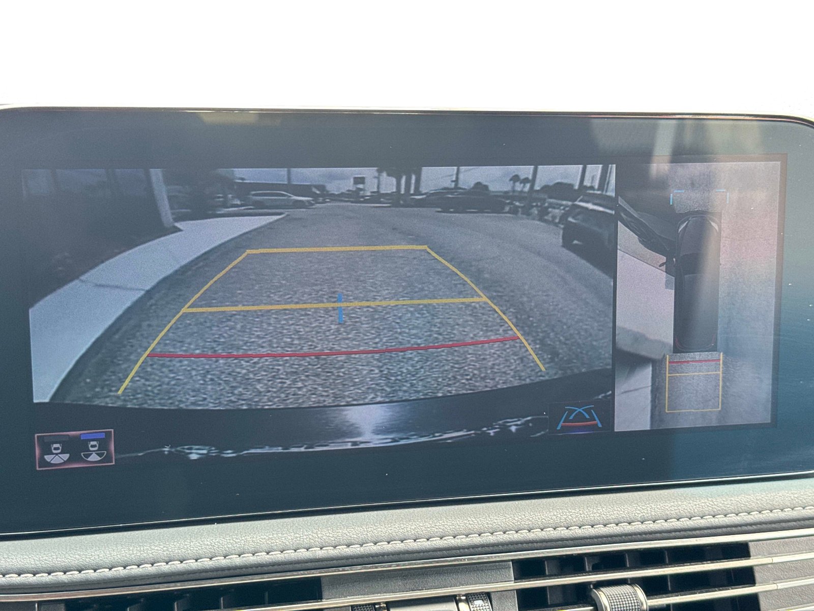 Certified 2022 Lexus LS 500 AWD w/ Luxury Package image 24