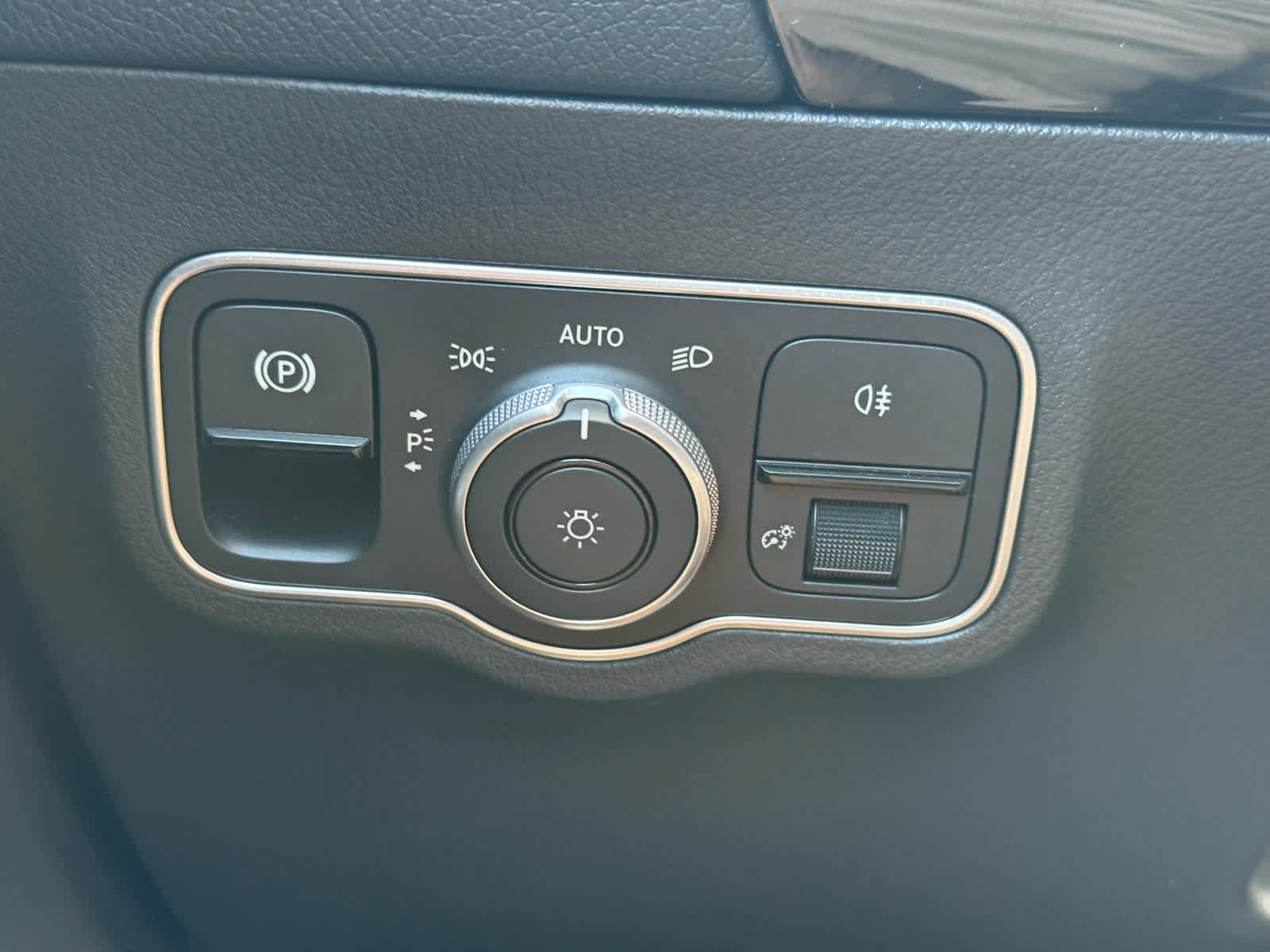 Used 2024 Mercedes-Benz GLA 35 AMG 4MATIC image 27