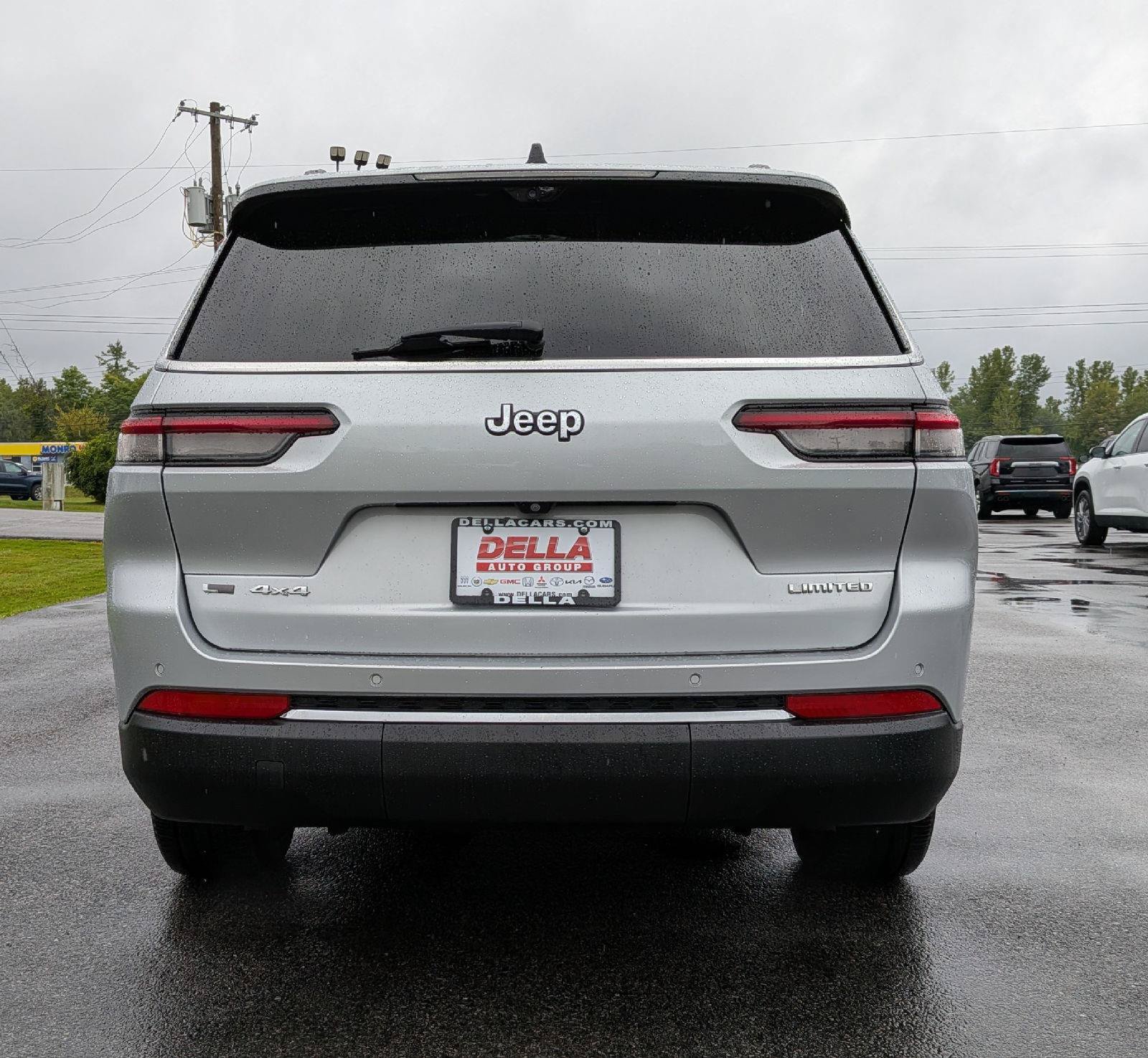 Used 2021 Jeep Grand Cherokee L Limited w/ Luxury Tech Group II AWD/4WD image 9