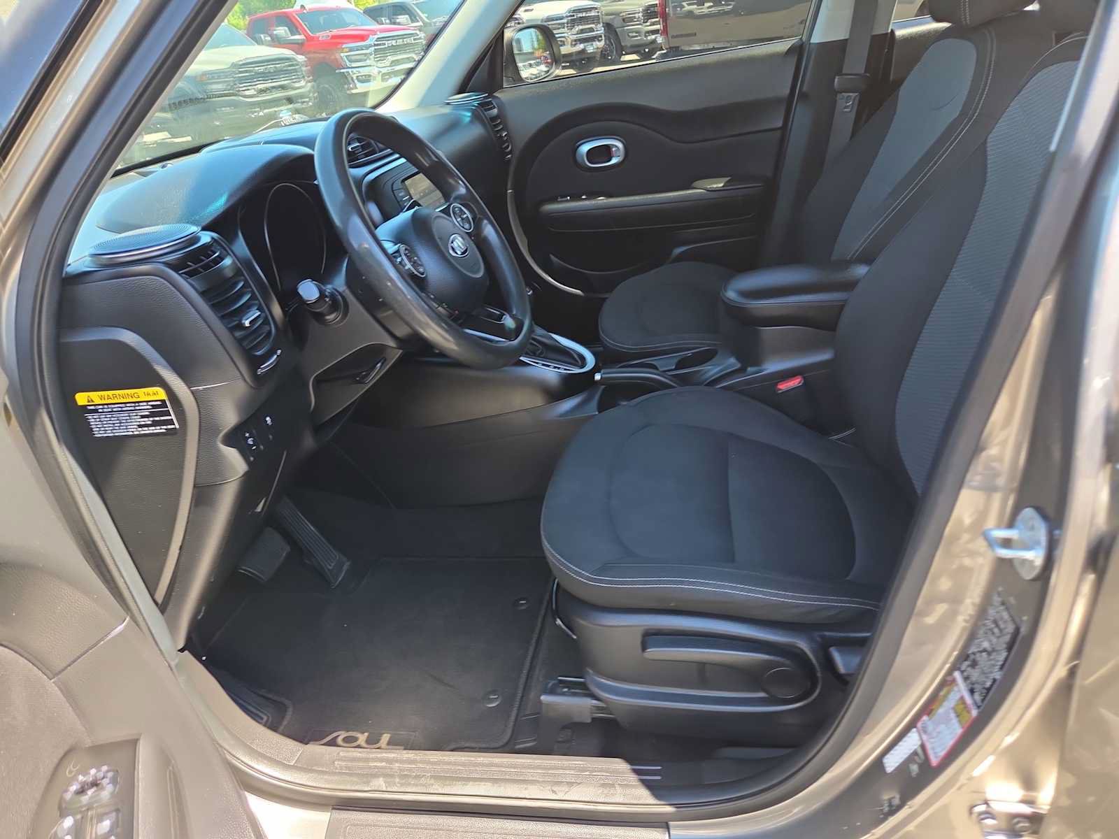 Used 2017 Kia Soul + FWD image 19