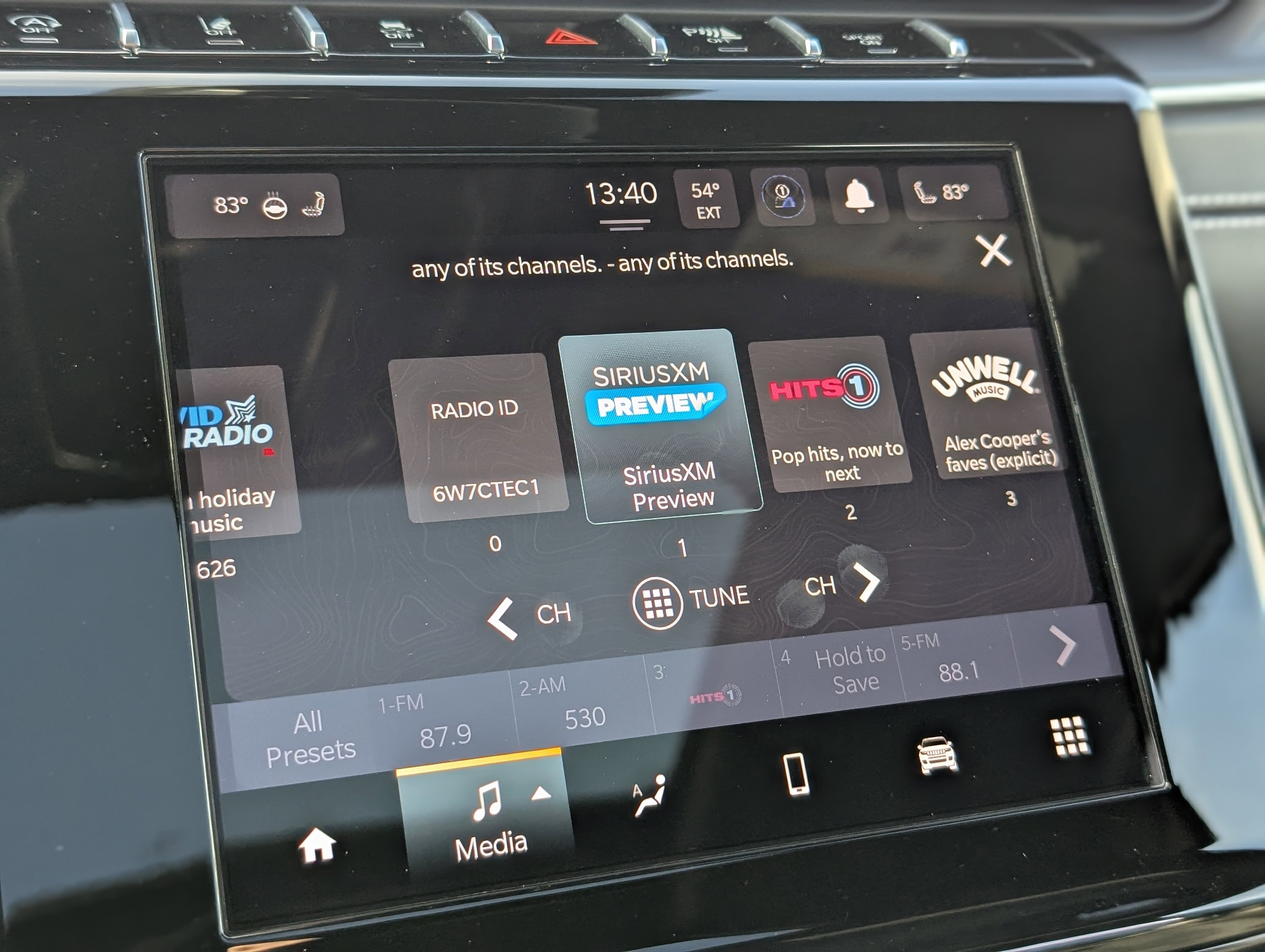 Used 2024 Jeep Grand Cherokee Altitude image 28