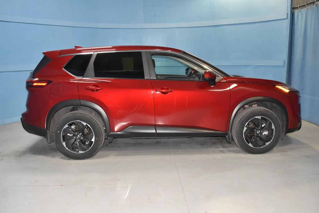 Used 2025 Nissan Rogue SV image 23
