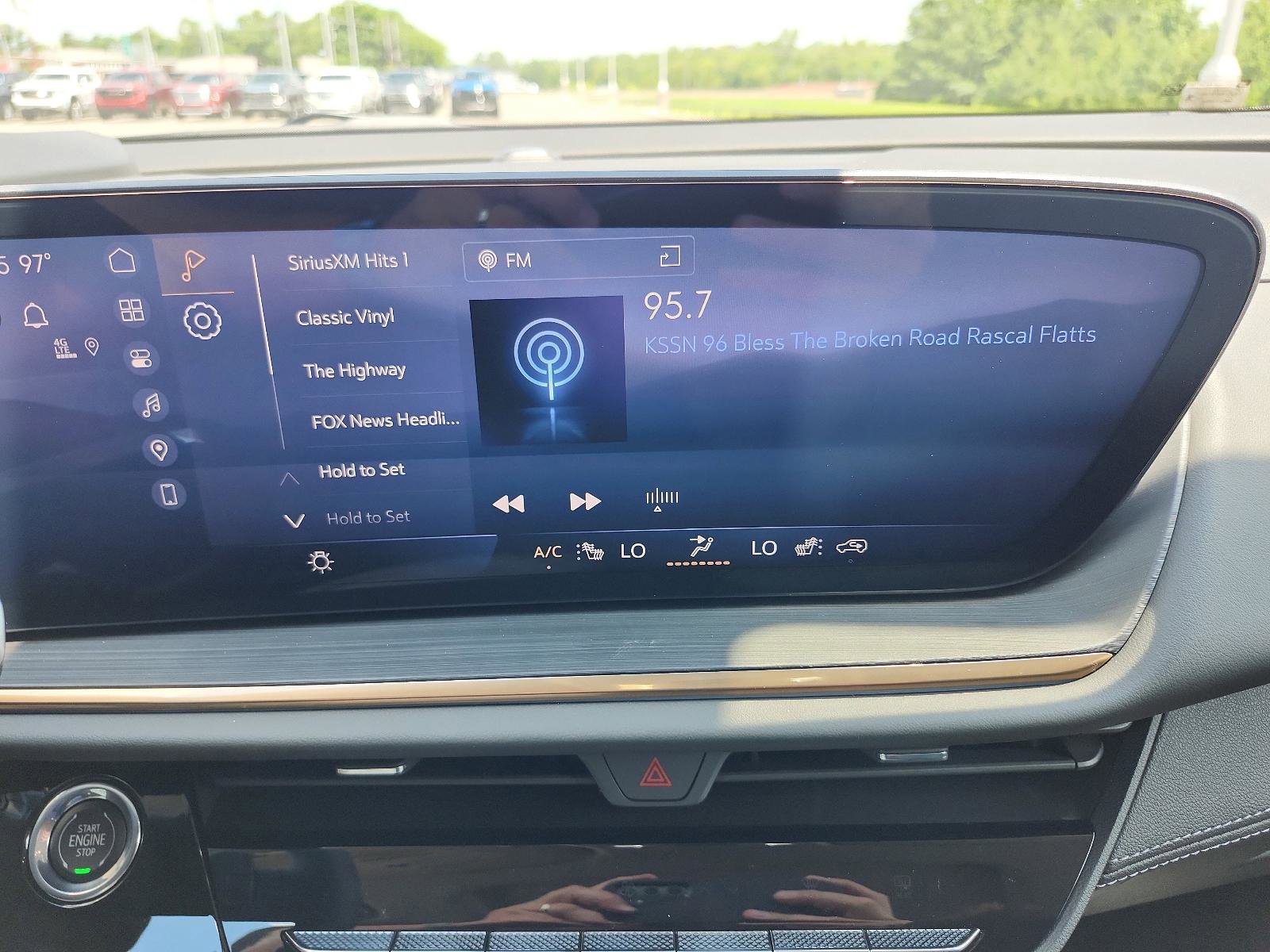 New 2025 Buick Envision Avenir image 14