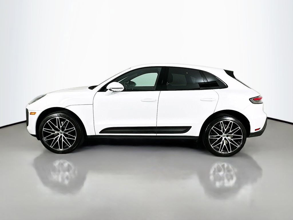 Used 2023 Porsche Macan S image 2