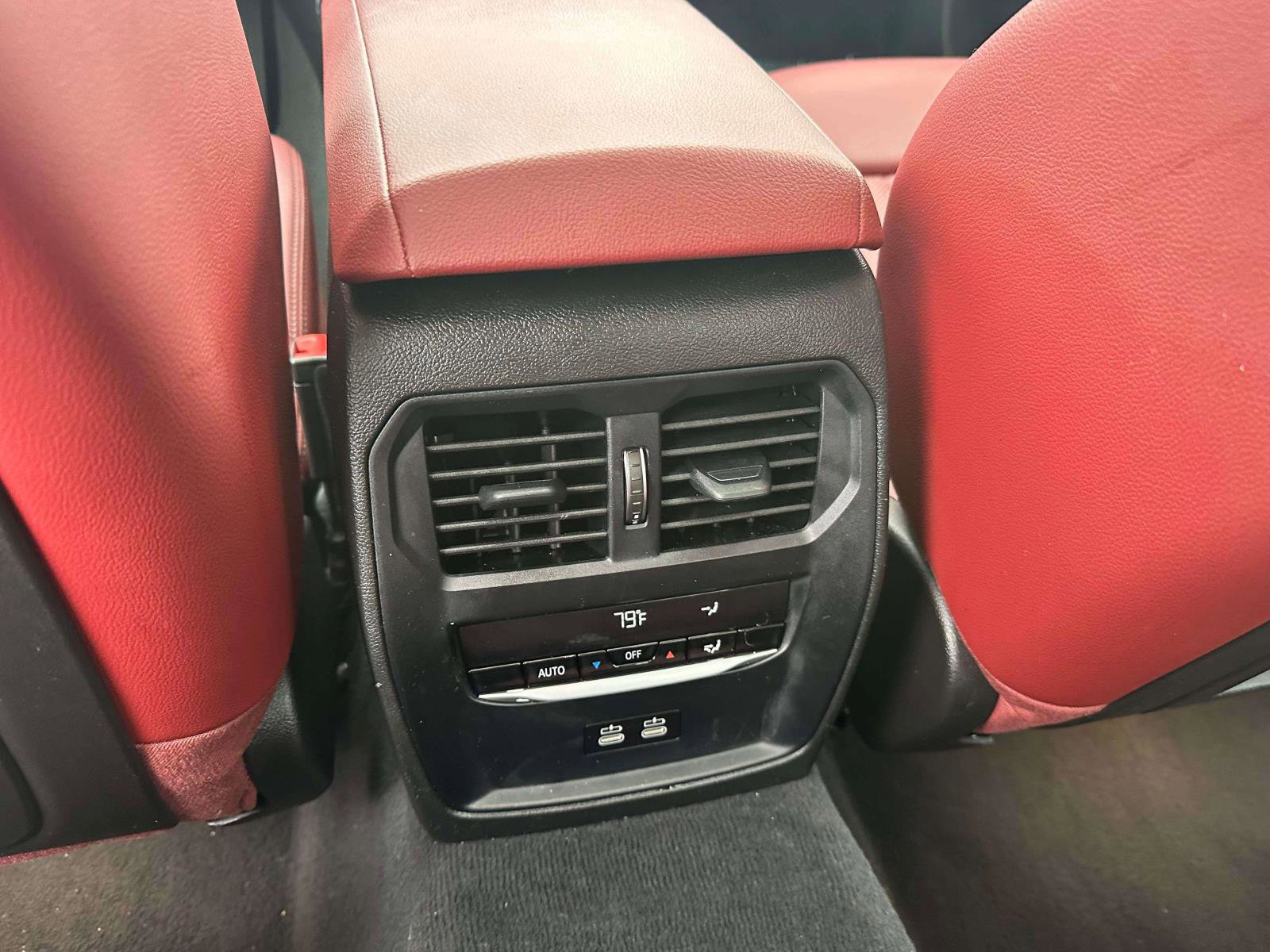 Used 2023 BMW 330i xDrive Sedan w/ Premium Package image 11