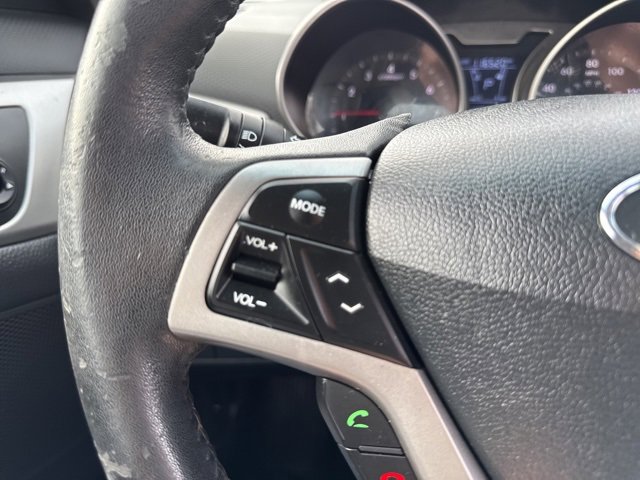 Used 2013 Hyundai Veloster w/ Style Pkg image 24