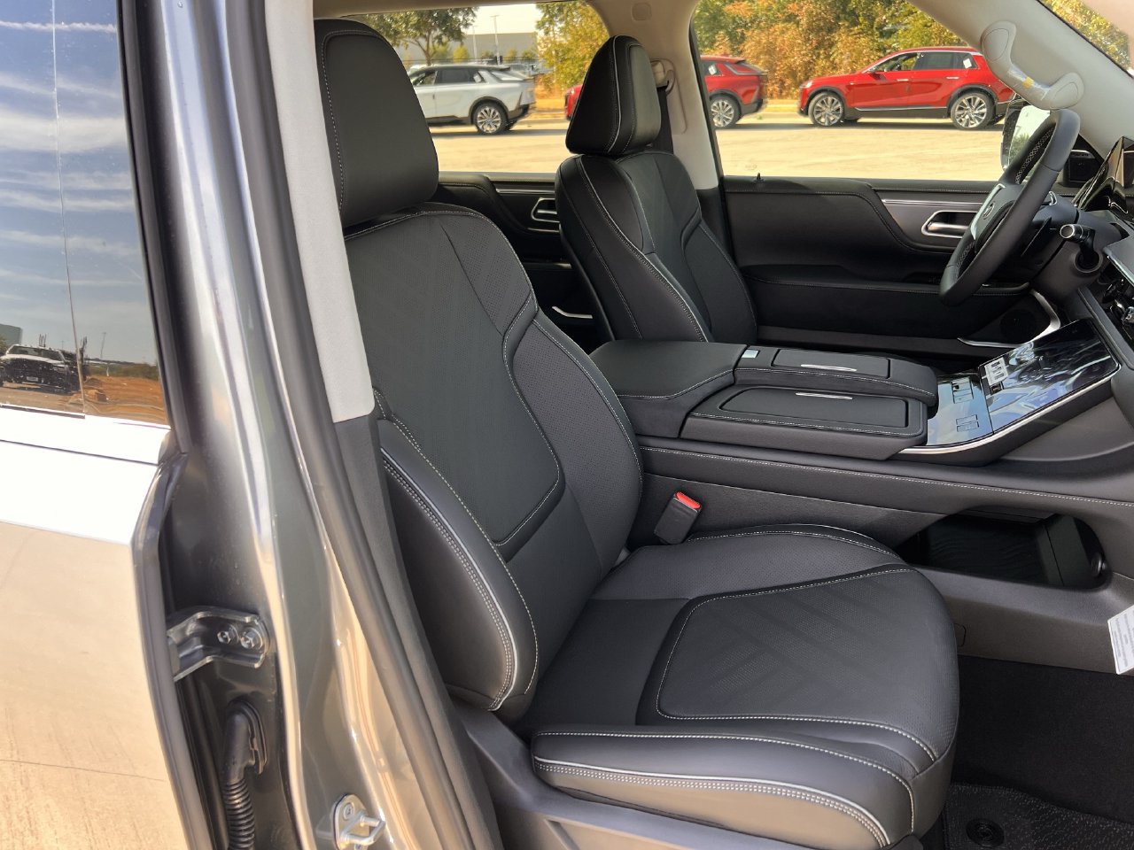New 2027 INFINITI QX80 Luxe RWD image 23