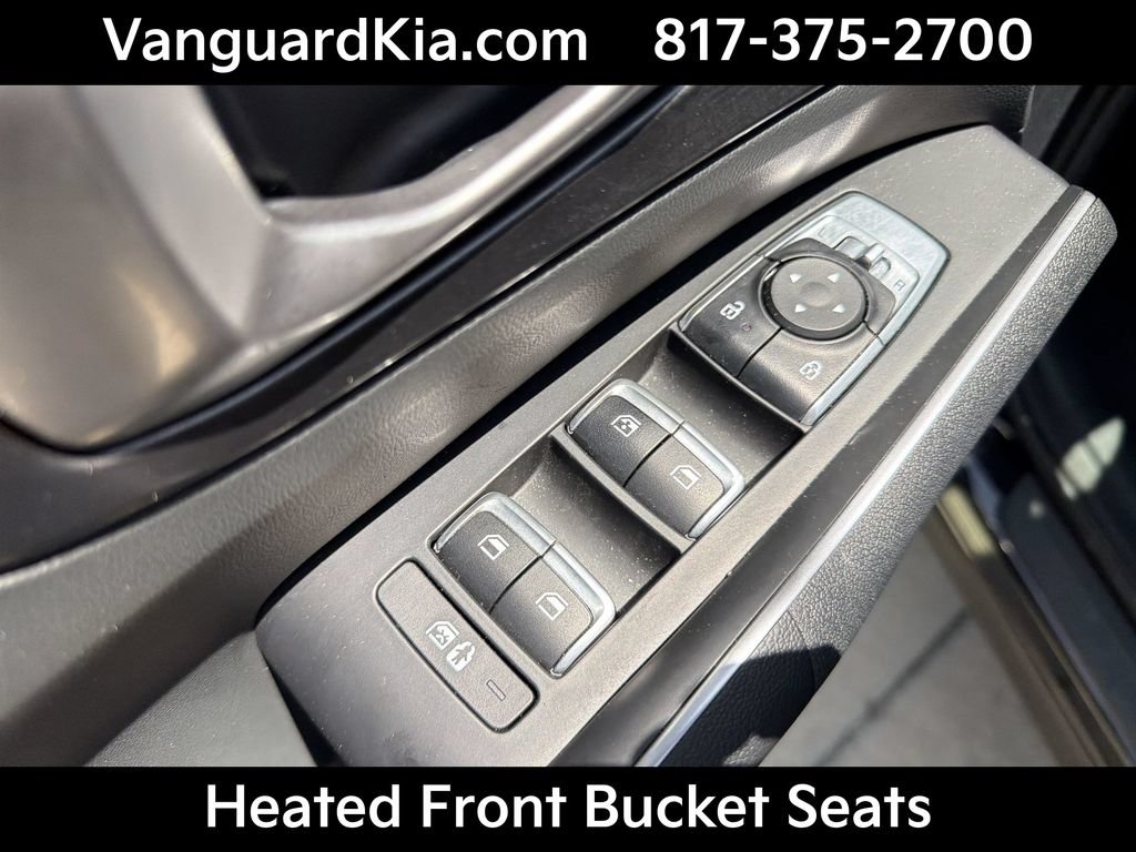 Certified 2025 Kia Sorento S FWD image 17