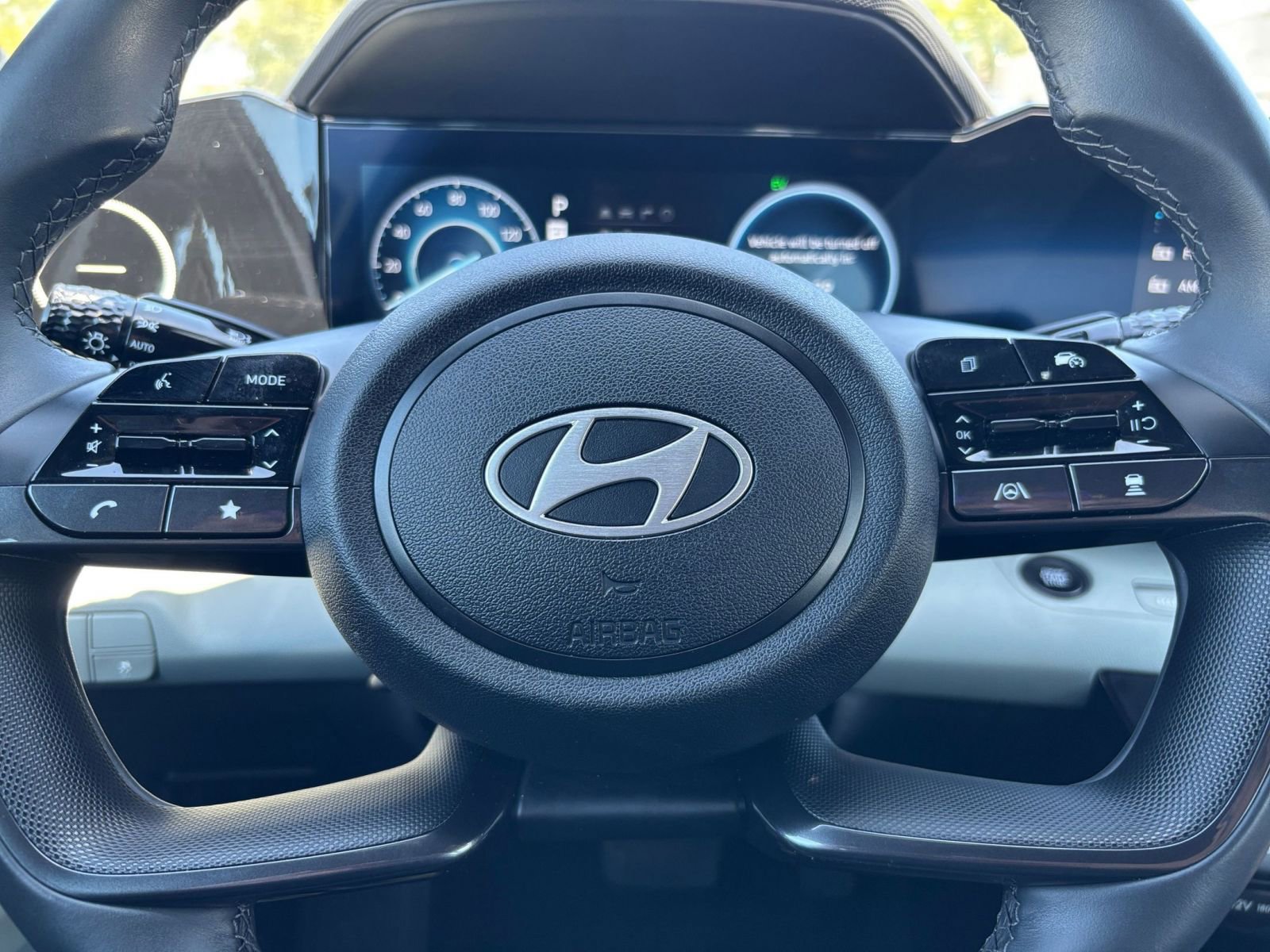 Used 2025 Hyundai Elantra Limited FWD image 29