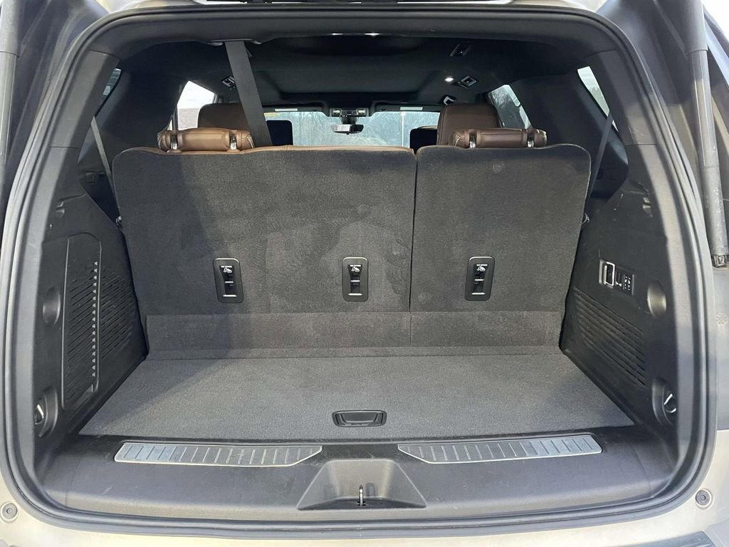 Used 2021 Chevrolet Tahoe High Country w/ Premium Package image 32