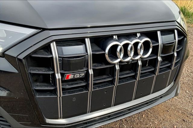 Used 2023 Audi SQ7 Premium Plus w/ Executive Package image 30