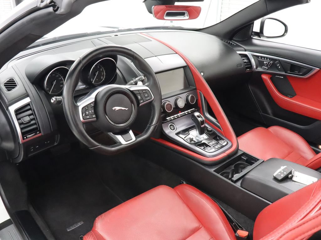 Used 2020 Jaguar F-TYPE Convertible RWD image 14