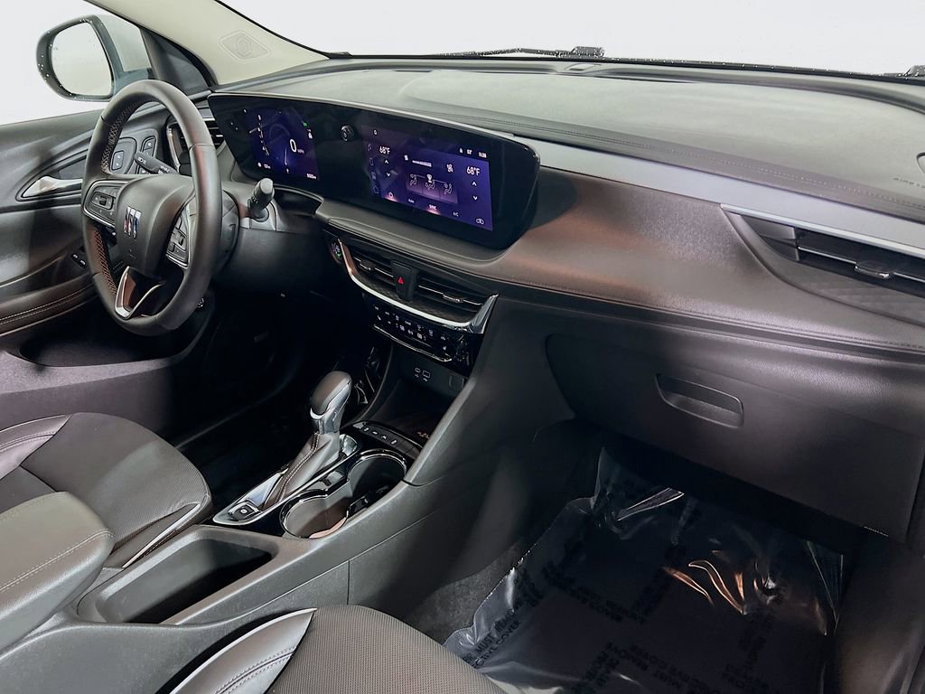 Used 2025 Buick Encore GX Avenir w/ Avenir Technology Package image 26
