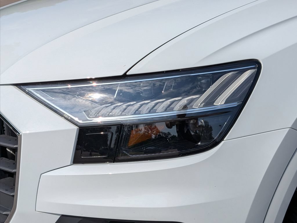 Used 2023 Audi Q8 Premium Plus AWD/4WD image 6