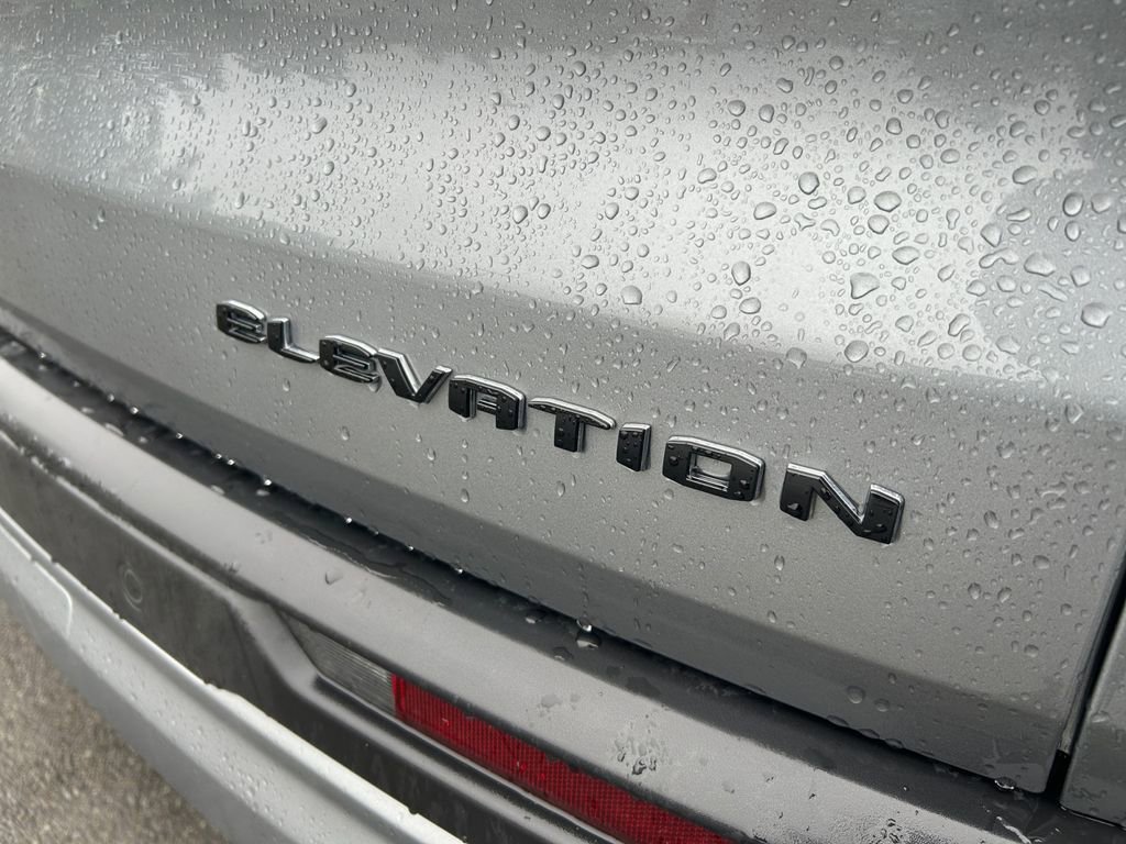 Used 2025 GMC Acadia Elevation image 32