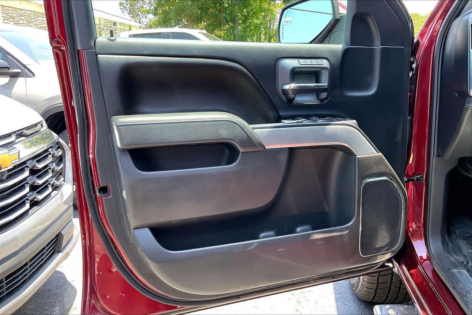 Used 2016 Chevrolet Silverado 1500 LTZ Z71 AWD/4WD image 22