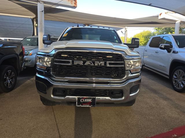 Used 2024 RAM 2500 Tradesman w/ Chrome Appearance Group AWD/4WD image 2