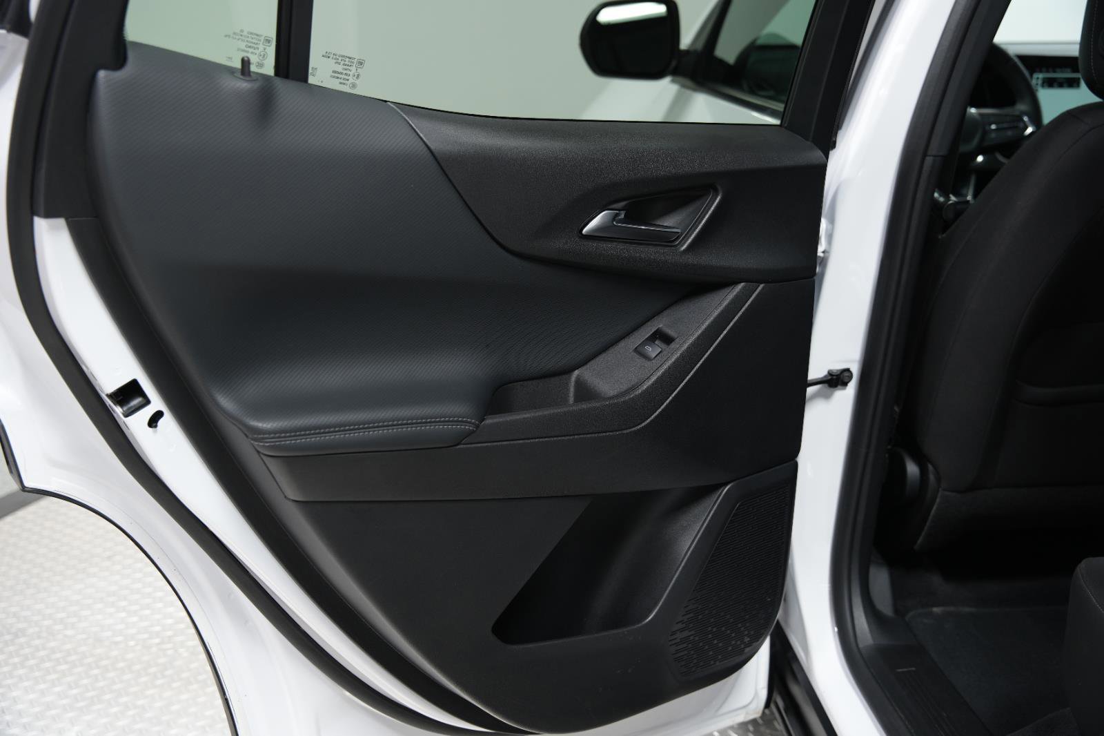 Used 2025 Chevrolet Equinox LT image 16