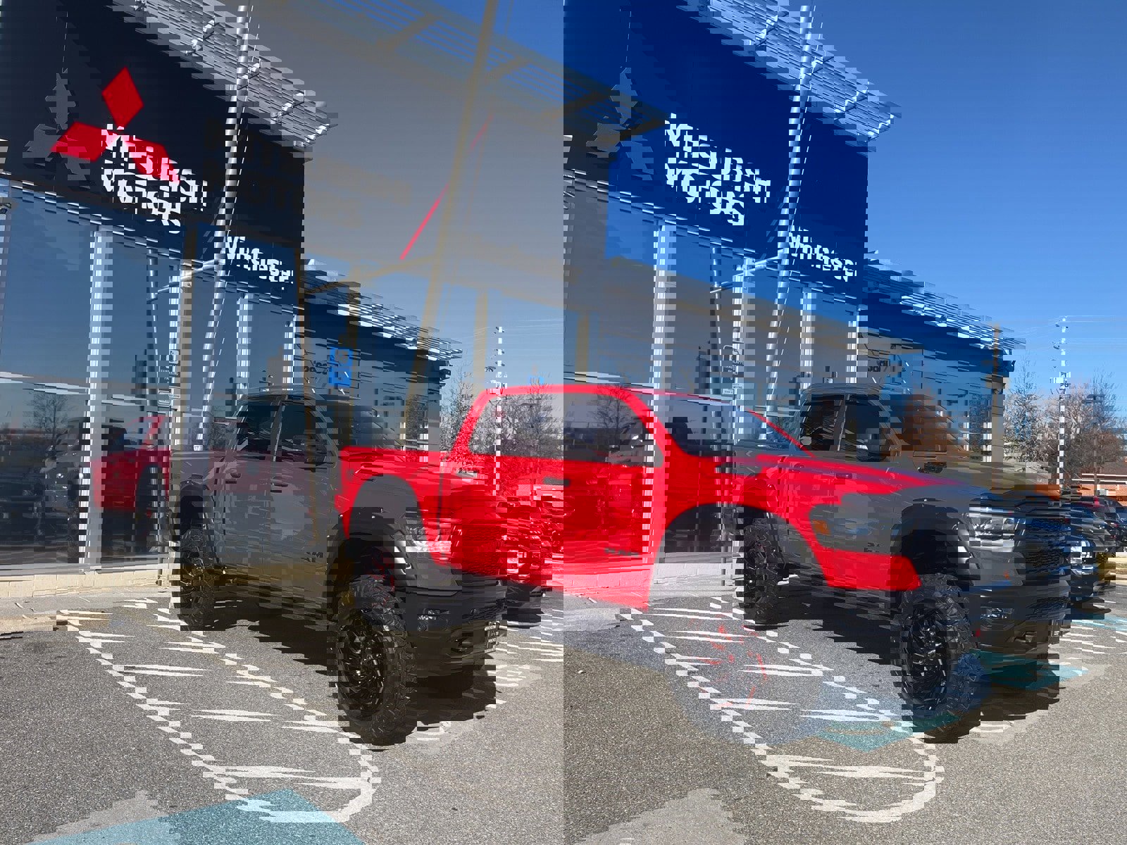 Used 2021 RAM 1500 Big Horn w/ Built-to-serve Edition image 4