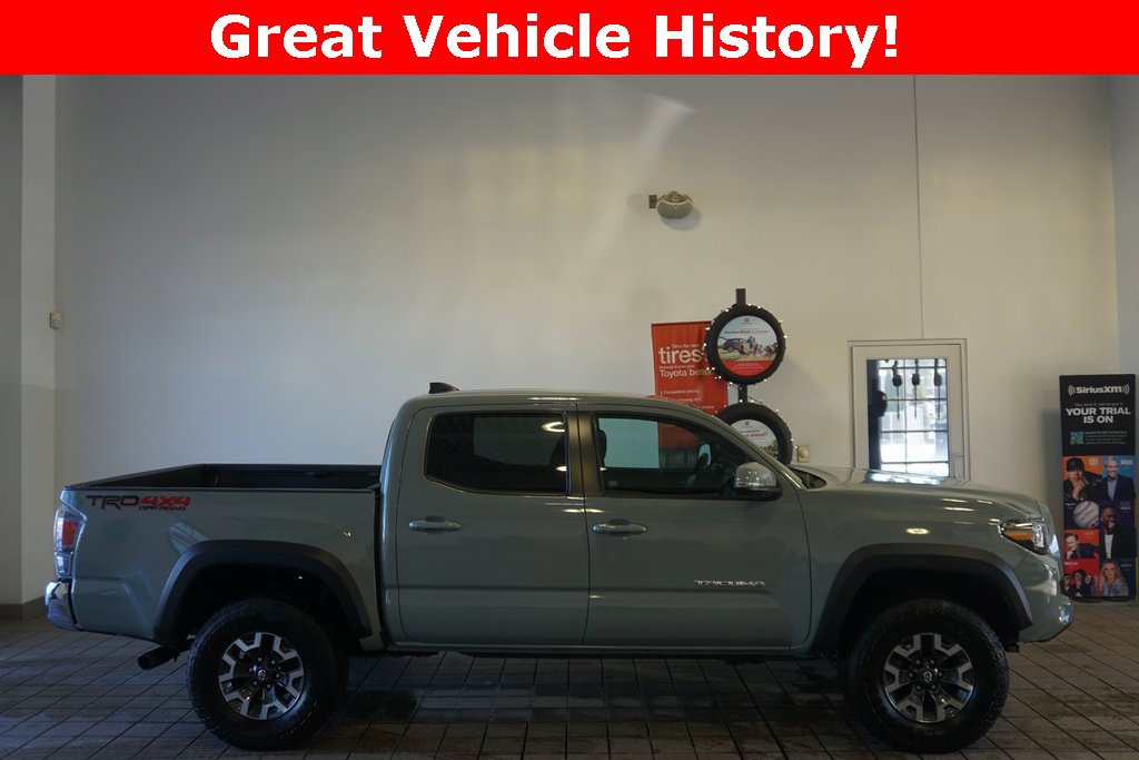 Used 2023 Toyota Tacoma TRD Off-Road image 2