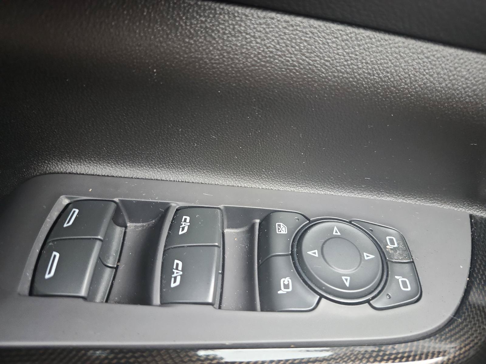 Used 2022 GMC Acadia AT4 w/ Technology Package AWD/4WD image 24