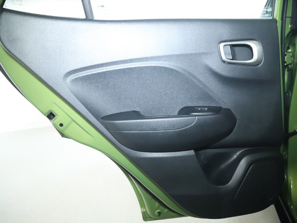 Used 2023 Hyundai Venue SEL FWD image 14