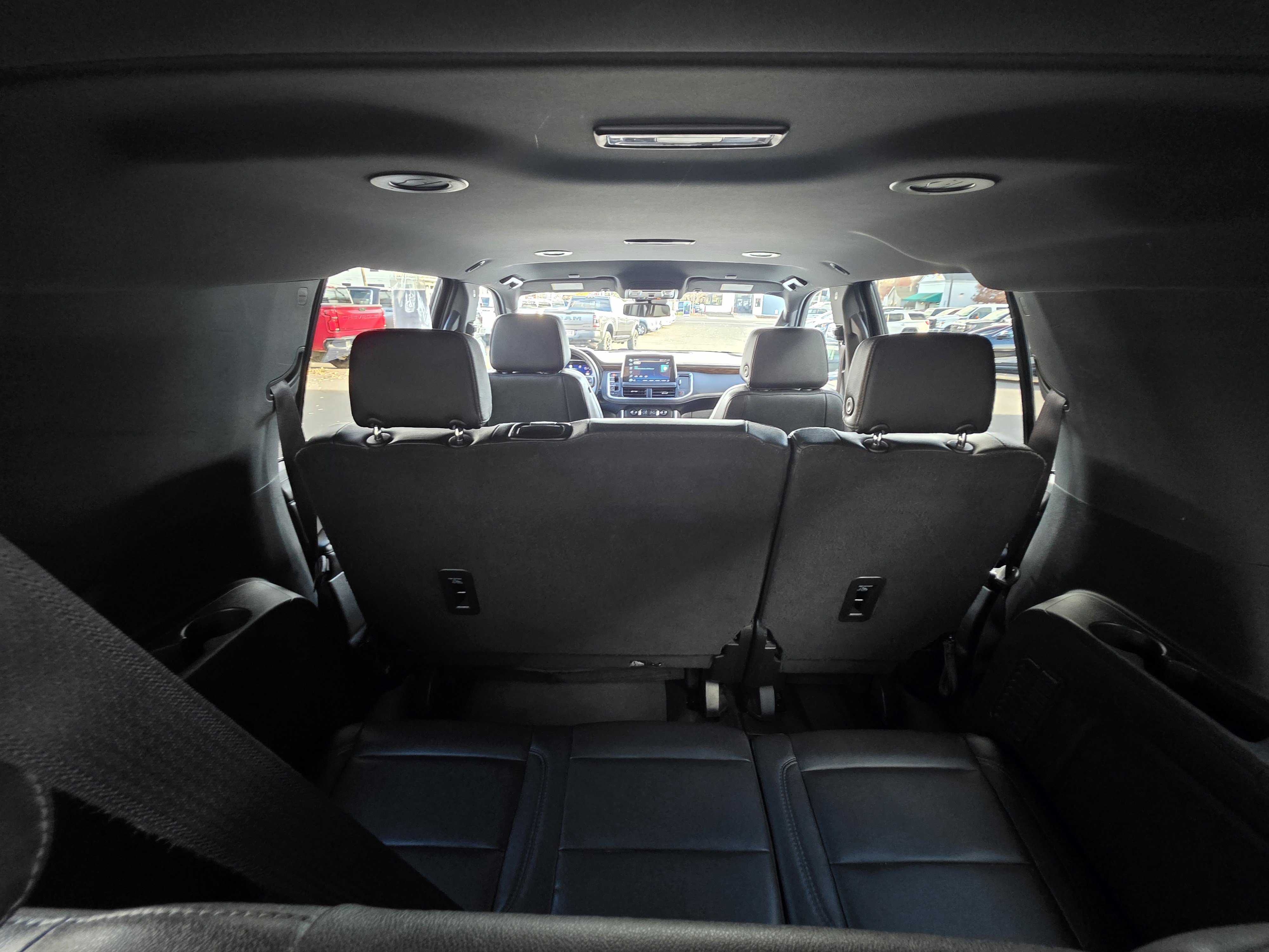 Used 2023 Chevrolet Suburban LT image 25