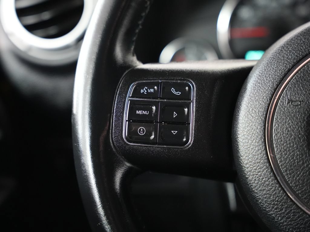 Used 2014 Jeep Wrangler Rubicon w/ Power Convenience Group AWD/4WD image 12