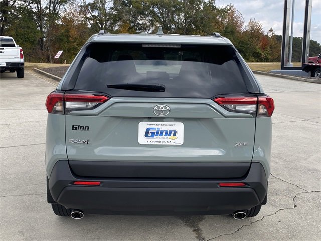 Used 2022 Toyota RAV4 XLE Premium image 4