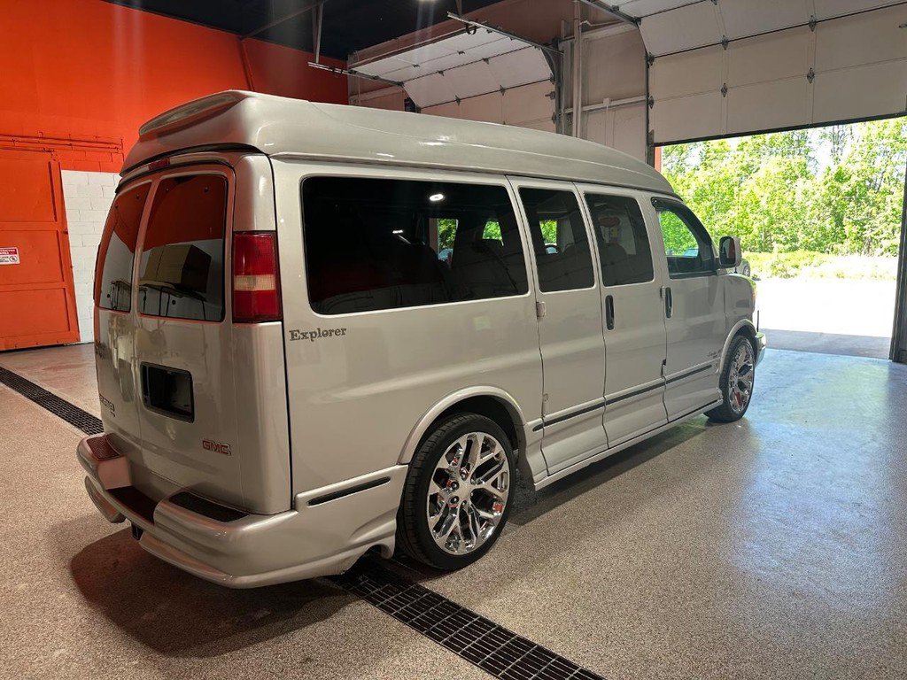 Used 2003 GMC Savana 1500 AWD w/ Preferred Equipment Group 4 image 5
