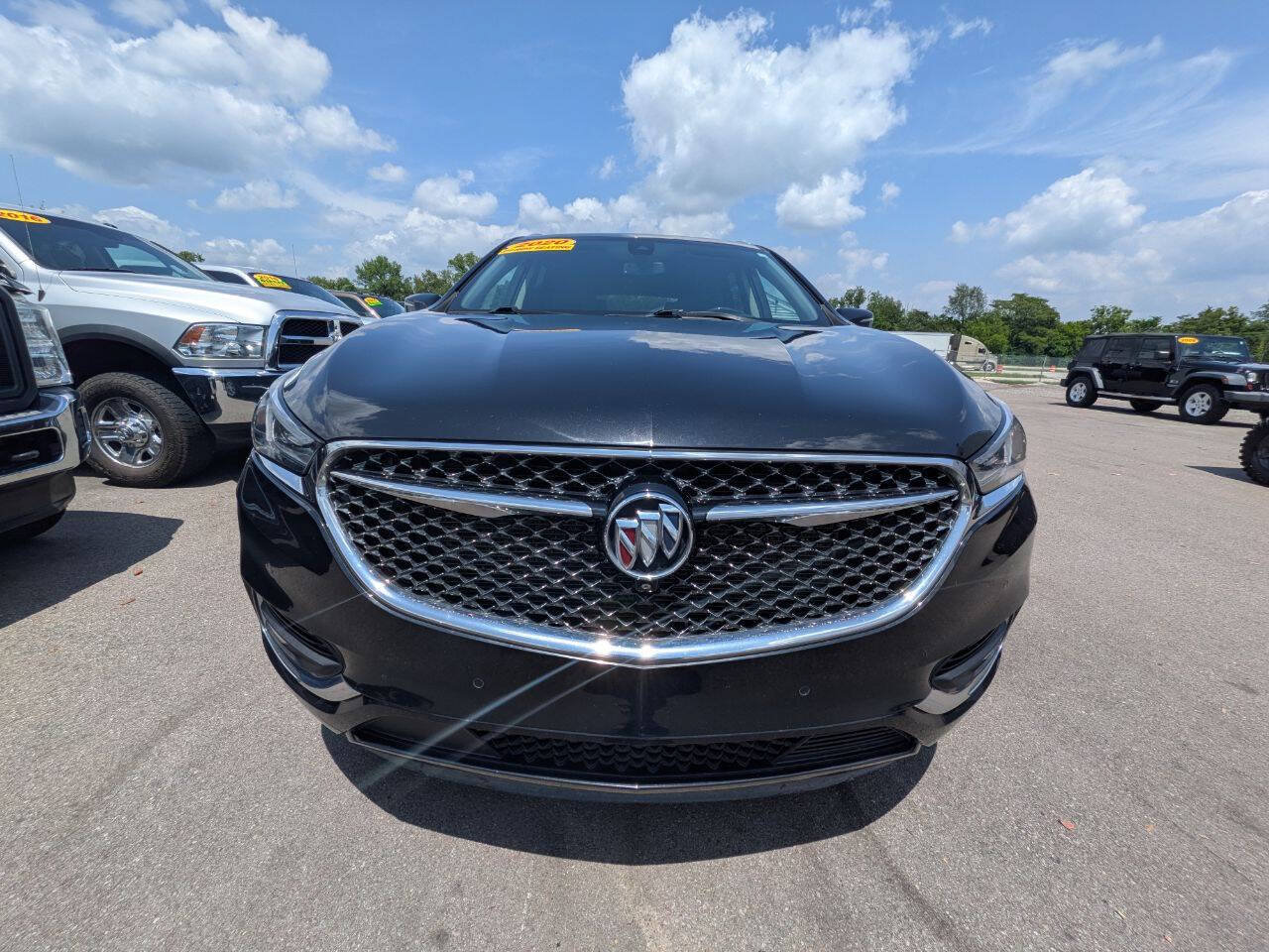 Used 2020 Buick Enclave Avenir w/ Avenir Technology Package AWD/4WD image 5