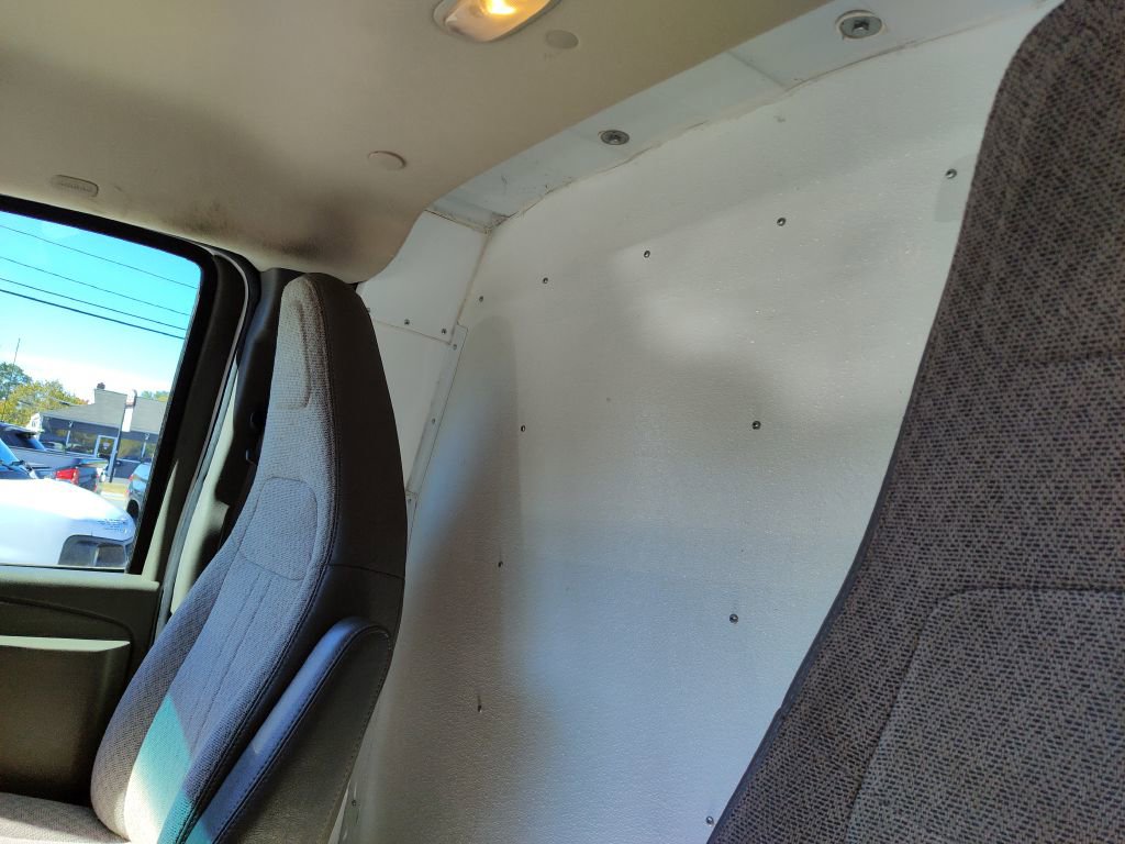 Used 2016 GMC Savana 2500 image 30