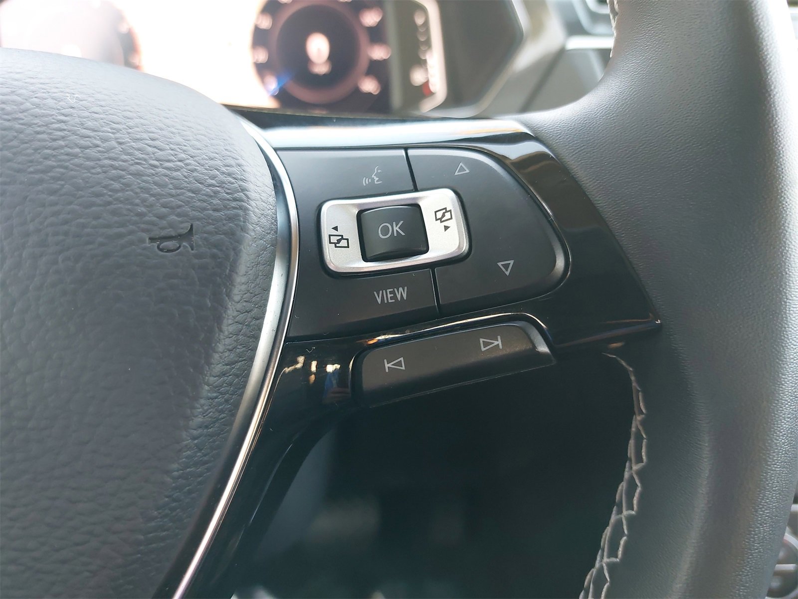 Used 2021 Volkswagen Tiguan SEL image 19