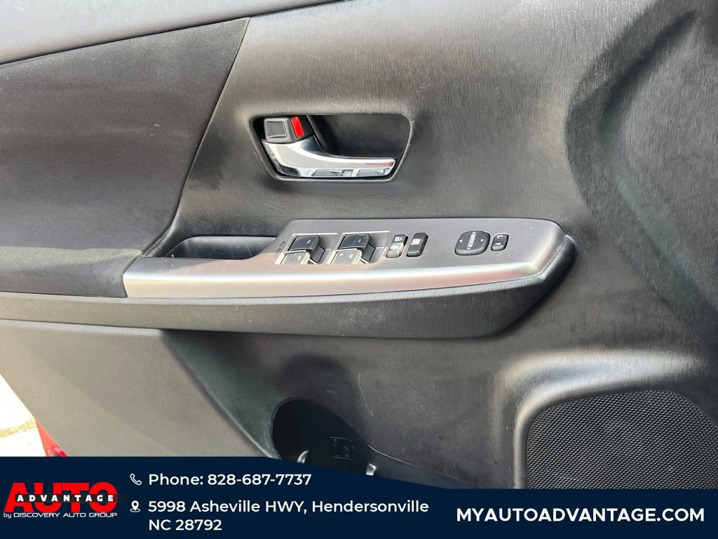 Used 2015 Toyota Prius V Three image 19