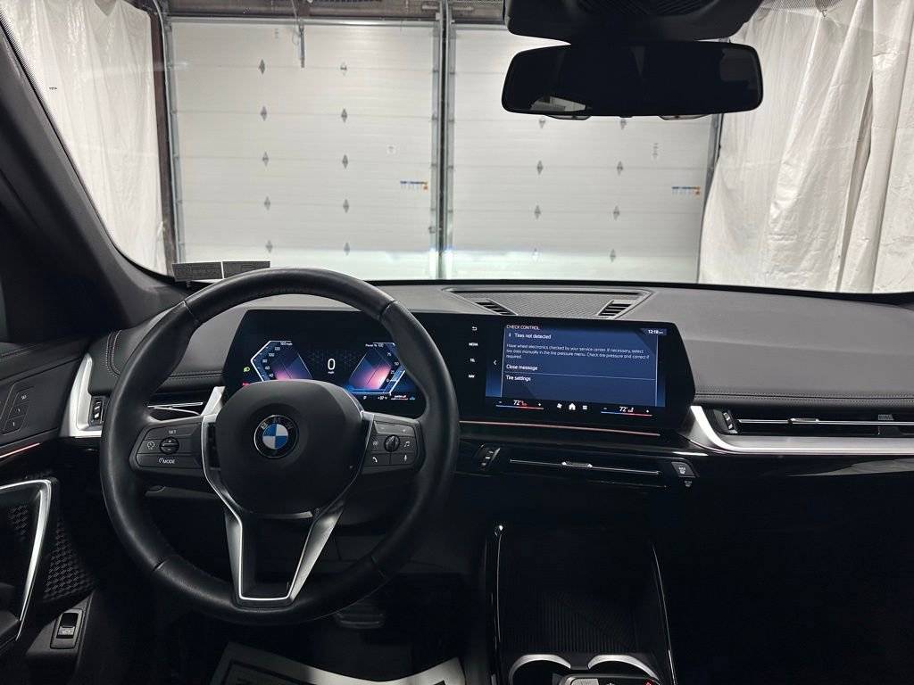 Used 2025 BMW X1 xDrive28i image 16