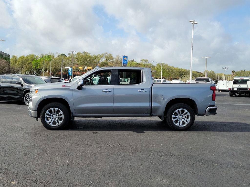 Used 2023 Chevrolet Silverado 1500 LTZ image 3