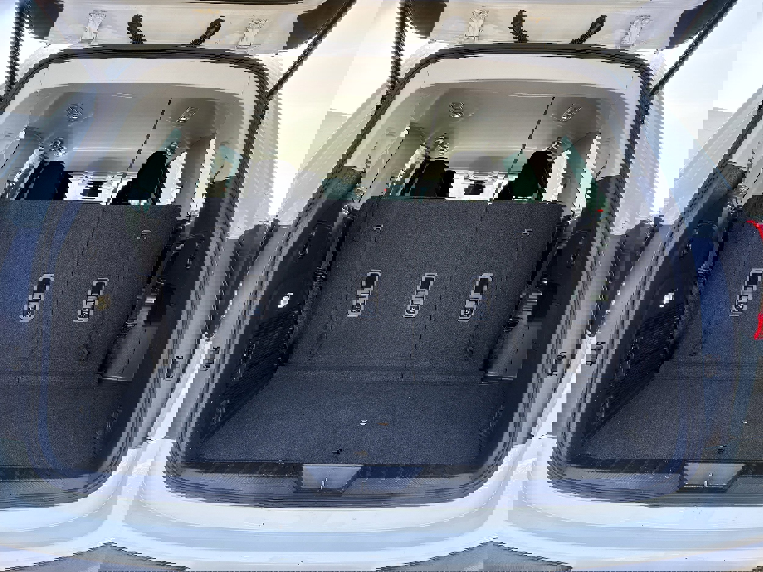 Used 2025 Subaru Ascent Premium image 12