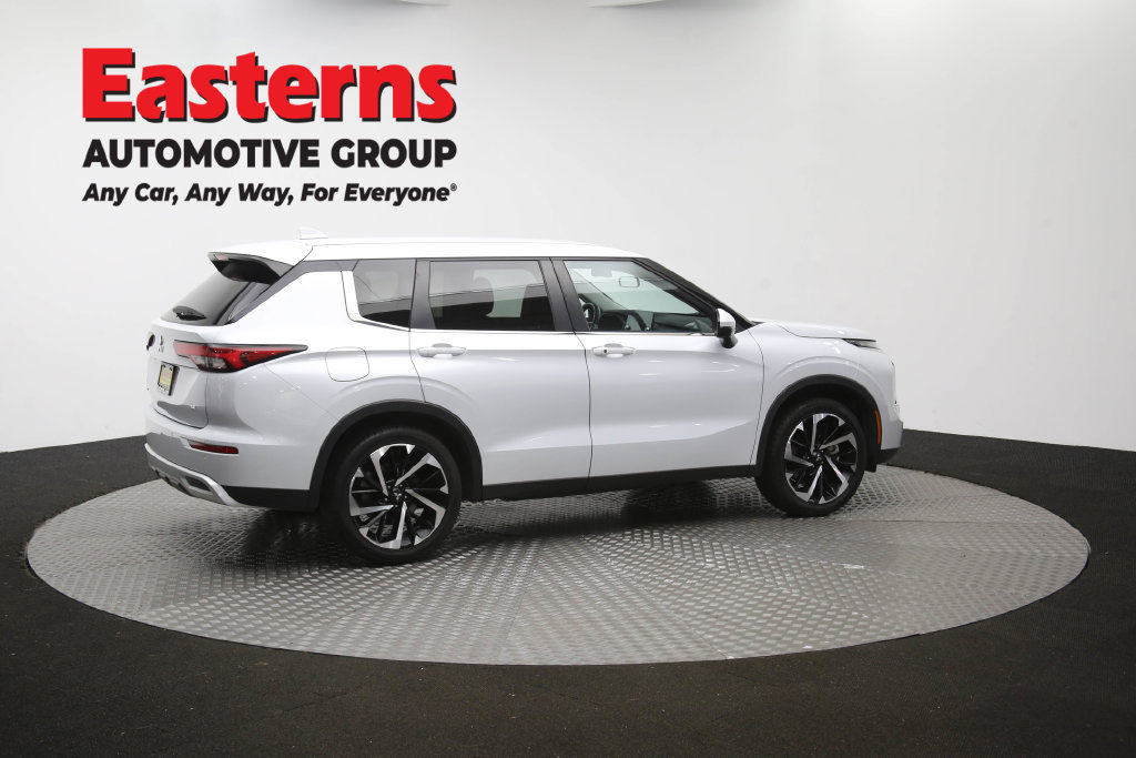Used 2024 Mitsubishi Outlander SE FWD image 46