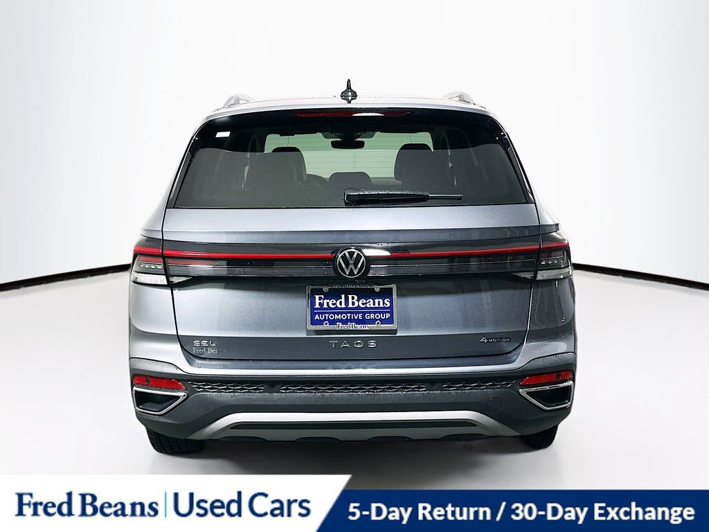 Certified 2025 Volkswagen Taos SEL w/ Black Wheel Plus Package image 6