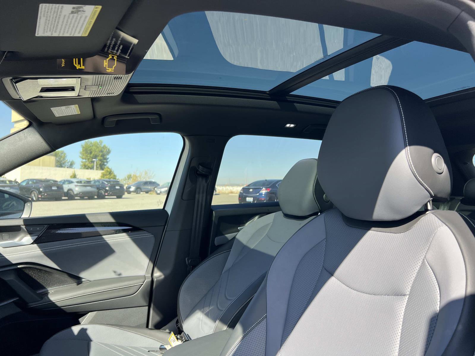 New 2026 Volkswagen Tiguan SE R-Line image 19