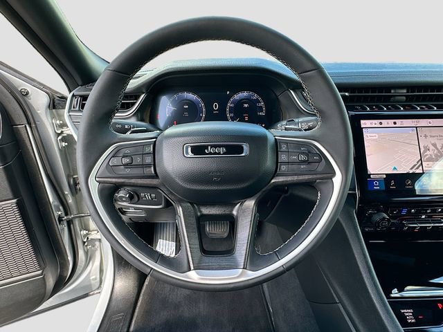 Used 2024 Jeep Grand Cherokee Limited w/ Luxury Tech Group II AWD/4WD image 11