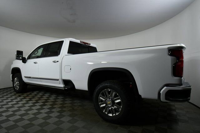 New 2026 Chevrolet Silverado 3500 High Country w/ Technology Package image 14